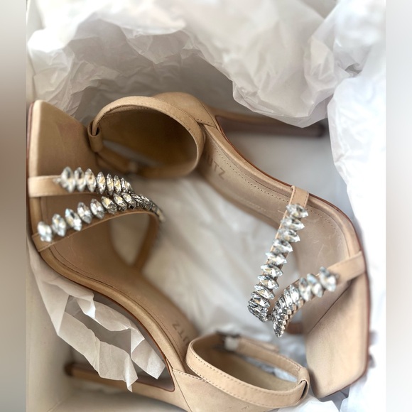 SCHUTZ Linsey Crystal-Embellished Nubuck Women's Open-Toe Heel Size 8.5 Like New - Picture 11 of 14